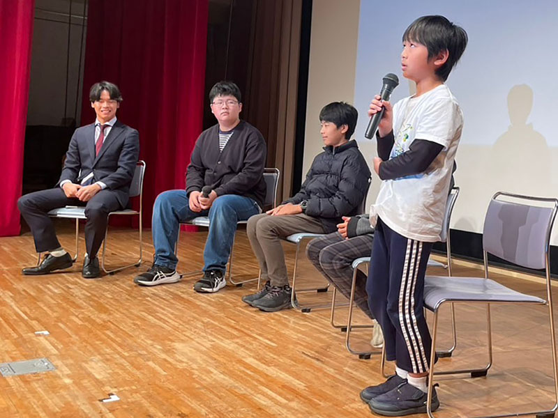 映画上映会　司会、感想、物販 子どもたち大活躍
